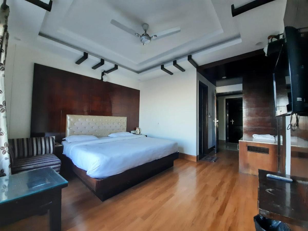 Hotel Basera Mussoorie Kültér fotó